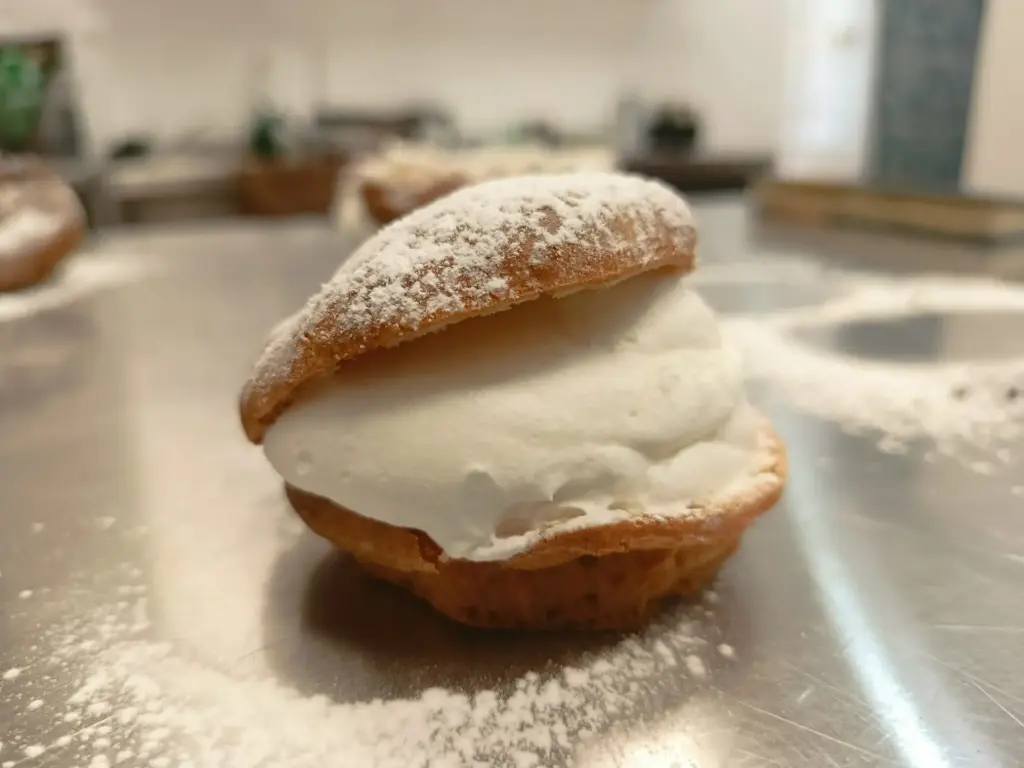 Profiteroles